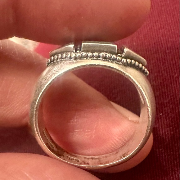 Elegant stamped Sterling Silver turquoise Geometric Ring - Picture 2 of 3